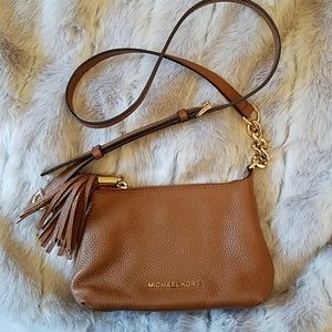 Michael kors crossbody bag